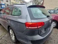Gebraucht VW Passat Comfortline 120 PS (88 kW) 2017 Grau Kombi