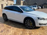 Gebraucht Volvo V60 CC Summum 190 PS (139 kW) 2016 Weiß Kombi