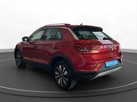 Usado VW T-Roc Move 150 HP (110 kW) 2023 Vermelho SUV