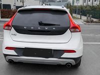 Gebraucht Volvo V40 152 PS (111 kW) 2016 Weiß SUV