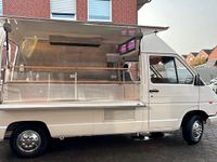 Second-hand Renault Trafic 75 CP (55 kW) 1988 Alb Monovolum