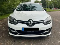 Gebraucht Renault Mégane Bose Edition 132 PS (97 kW) 2015 Weiß Limousine
