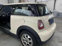 Usata Mini ONE 75 CV (55 kW) 2011 Bianco Utilitaria