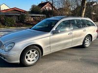 Gebraucht Mercedes E240 Elegance 177 PS (130 kW) 2005 Schwarz Limousine