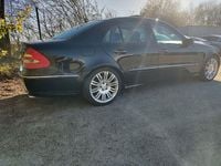 Second-hand Mercedes E350 Avantgarde 272 CP (200 kW) 2006 Negru Berlinǎ