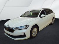 Gebraucht Skoda Superb Essence 150 PS (110 kW) 2025 Kristallweiß uni Kombi