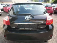 Gebraucht Toyota Auris Executive 132 PS (97 kW) 2011 Schwarz Kleinwagen