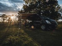 Gebraucht Hyundai H-1 Premium 170 PS (125 kW) 2011 Schwarz Van / Kleinbus