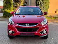 Gebraucht Hyundai ix35 Trend 116 PS (85 kW) 2015 Rot SUV