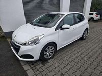 Gebraucht Peugeot 208 102 PS (75 kW) 2019 Weiß Kleinwagen