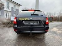Gebraucht Skoda Superb 140 PS (102 kW) 2013 Schwarz Kombi