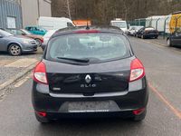 Gebraucht Renault Clio II Authentique 101 PS (74 kW) 2009 Schwarz Limousine