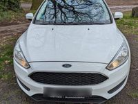 gebraucht Ford Focus Kombi TūV neu EZ 2016