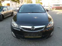 Gebraucht Opel Astra Innovation 179 PS (131 kW) 2011 Saphirschwarz mineraleffekt Kombi