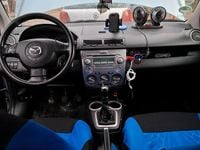 Usado Mazda 2 80 HP (58 kW) 2007 Prateado Citadino