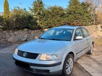 Gebraucht VW Passat 115 PS (84 kW) 1998 Grau Limousine