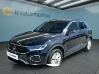 Second-hand VW T-Roc Life 150 CP (110 kW) 2023 Negru SUV