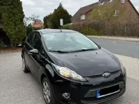 Gebraucht Ford Fiesta 82 PS (60 kW) 2012 Schwarz Limousine