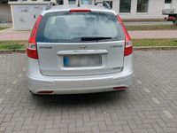 Gebraucht Hyundai i30 90 PS (66 kW) 2012 Silber Kombi