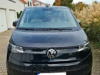 Gebraucht VW Multivan 150 PS (110 kW) 2023 Schwarz Van / Kleinbus