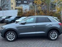 Gebraucht VW T-Roc Life 110 PS (80 kW) 2023 Grau SUV