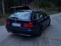 Gebraucht BMW 520 150 PS (110 kW) 1998 Blau Kombi