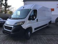 Gebraucht Peugeot Boxer 140 PS (102 kW) 2024 Weiss icy/deckende lackierung Van