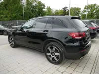 Gebraucht Mercedes GLC200 Urban 163 PS (119 kW) 2022 Schwarz SUV