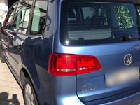 Gebraucht VW Touran Trendline 105 PS (77 kW) 2011 Blau Van / Kleinbus