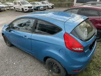 Gebraucht Ford Fiesta 90 PS (66 kW) 2009 Blau Kleinwagen