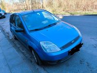 Gebraucht Ford Fiesta 69 PS (50 kW) 2004 Blau Kleinwagen