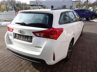 Gebraucht Toyota Auris Comfort 90 PS (66 kW) 2015 Schneeweiß Kombi