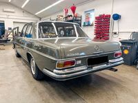 Gebraucht Mercedes 250 150 PS (110 kW) 1966 Grün Limousine