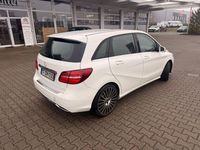 Gebraucht Mercedes B180 109 PS (80 kW) 2016 Weiß Van / Kleinbus