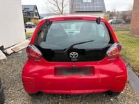 Gebraucht Toyota Aygo 72 PS (52 kW) 2006 Rot Kleinwagen