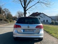 Gebraucht VW Passat 105 PS (77 kW) 2012 Grau Kombi