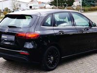 Gebraucht Mercedes B180 116 PS (85 kW) 2023 Schwarz Van / Kleinbus