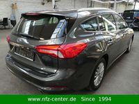 Gebraucht Ford Focus Titanium 120 PS (88 kW) 2021 Grau Kombi
