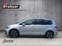 Gebraucht VW Touran Highline 150 PS (110 kW) 2022 Silber Van / Kleinbus