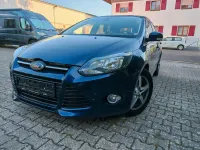 Gebraucht Ford Focus 182 PS (133 kW) 2012 Blau Limousine