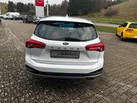 Gebraucht Ford Focus Active 125 PS (91 kW) 2018 Frost weis Kombi