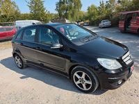 Gebraucht Mercedes B200 140 PS (102 kW) 2011 Schwarz Van / Kleinbus