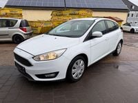 Gebraucht Ford Focus Trend 105 PS (77 kW) 2016 Weiß Limousine
