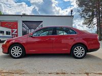 Gebraucht VW Jetta Comfortline 102 PS (75 kW) 2006 Rot Limousine