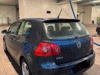 Gebraucht VW Golf VI 105 PS (77 kW) 2008 Blau Kleinwagen
