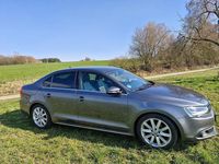 Gebraucht VW Jetta Highline 140 PS (102 kW) 2012 Grau Limousine