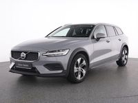 Gebraucht Volvo V60 CC Plus 196 PS (144 kW) 2023 Vapour grey / metallic Kombi