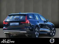 Gebraucht Volvo V60 CC Ultimate 197 PS (144 kW) 2023 Schwarz Kombi