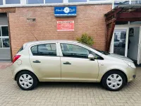 Używany Opel Corsa 80 KM (58 kW) 2009 Srebrny Hatchback