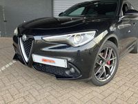 Gebraucht Alfa Romeo Stelvio Super 179 PS (131 kW) 2017 Schwarz SUV